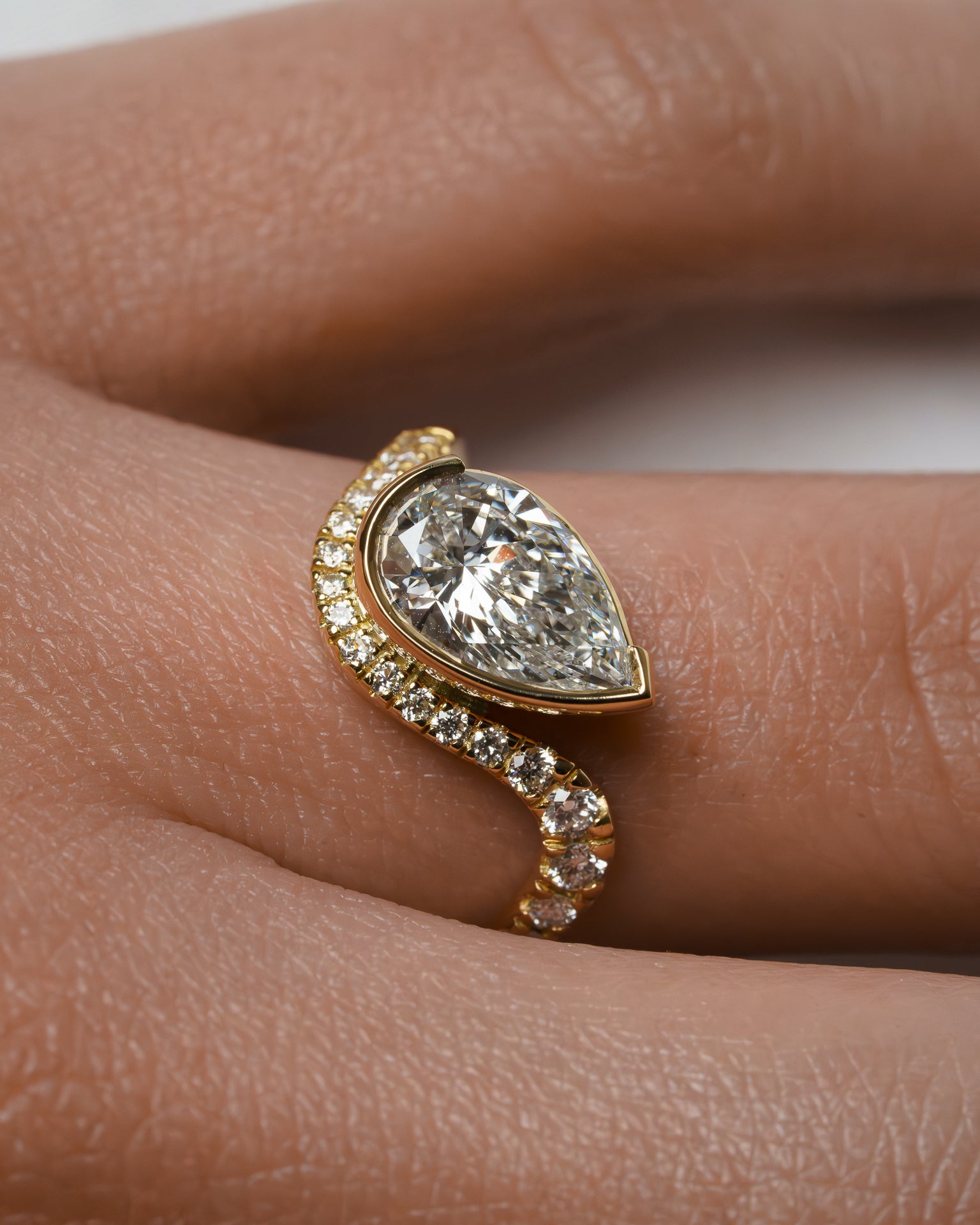 Laraine Pear Pave 1.51