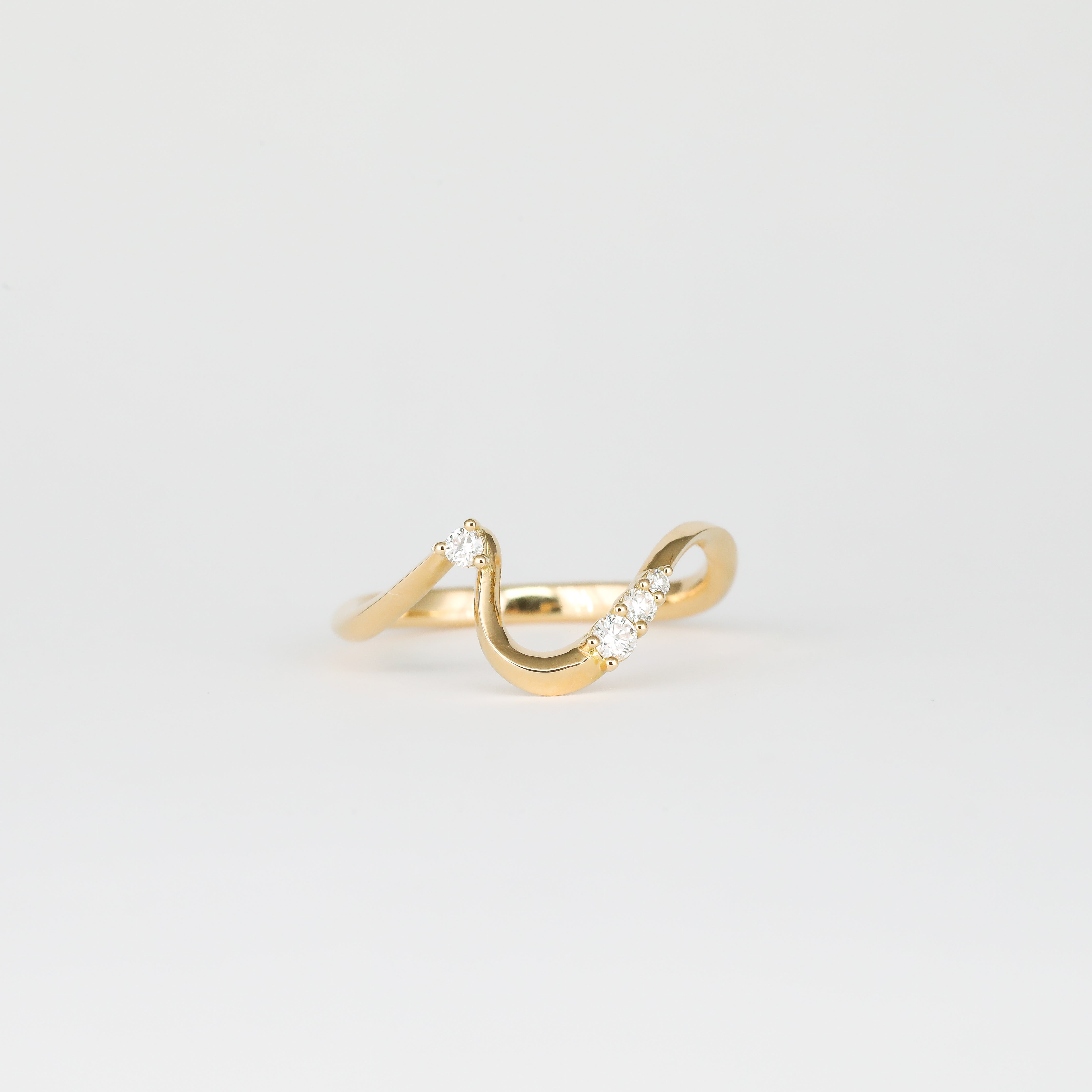 Maeva Oval Band
