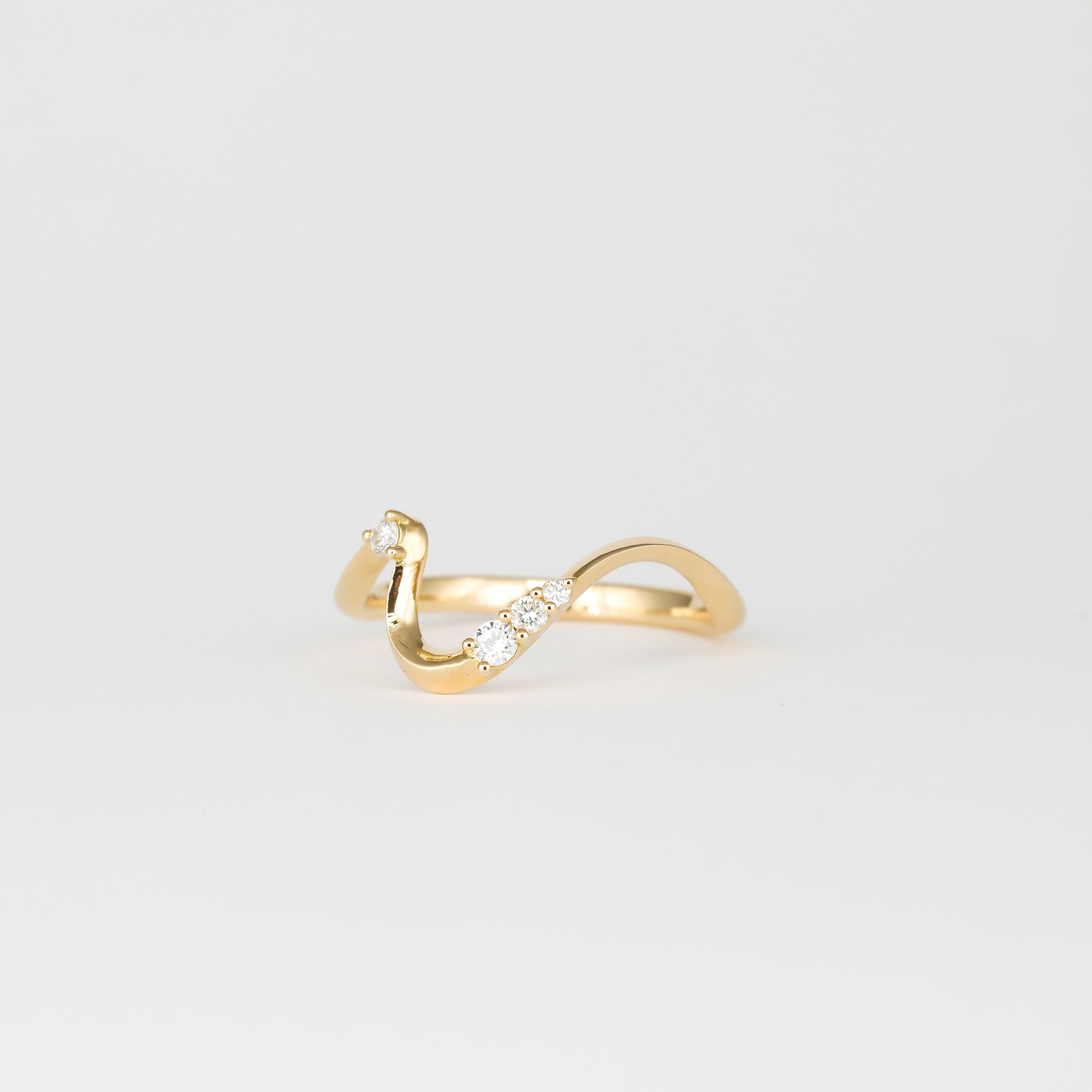 Maeva Oval Band