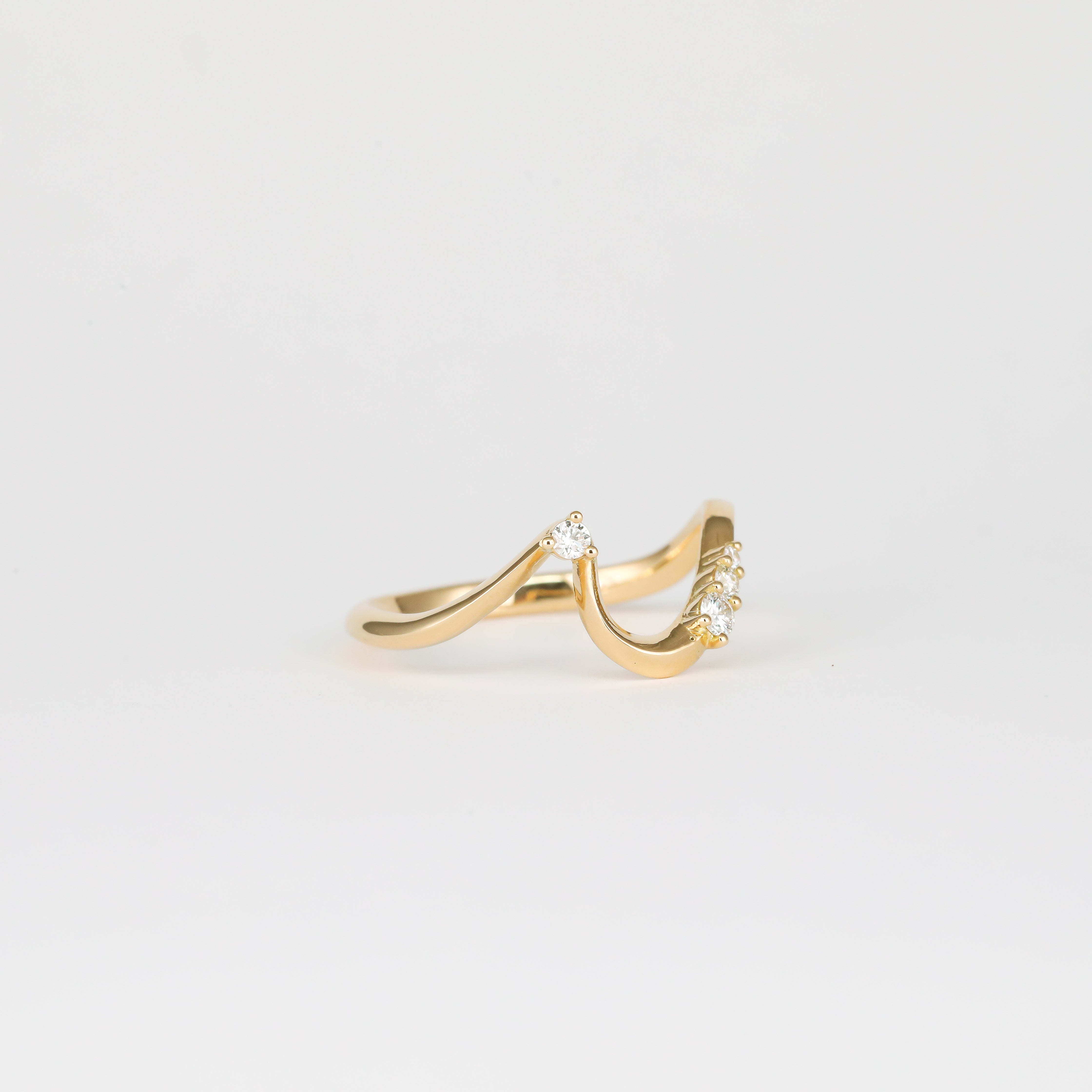 Maeva Oval Band