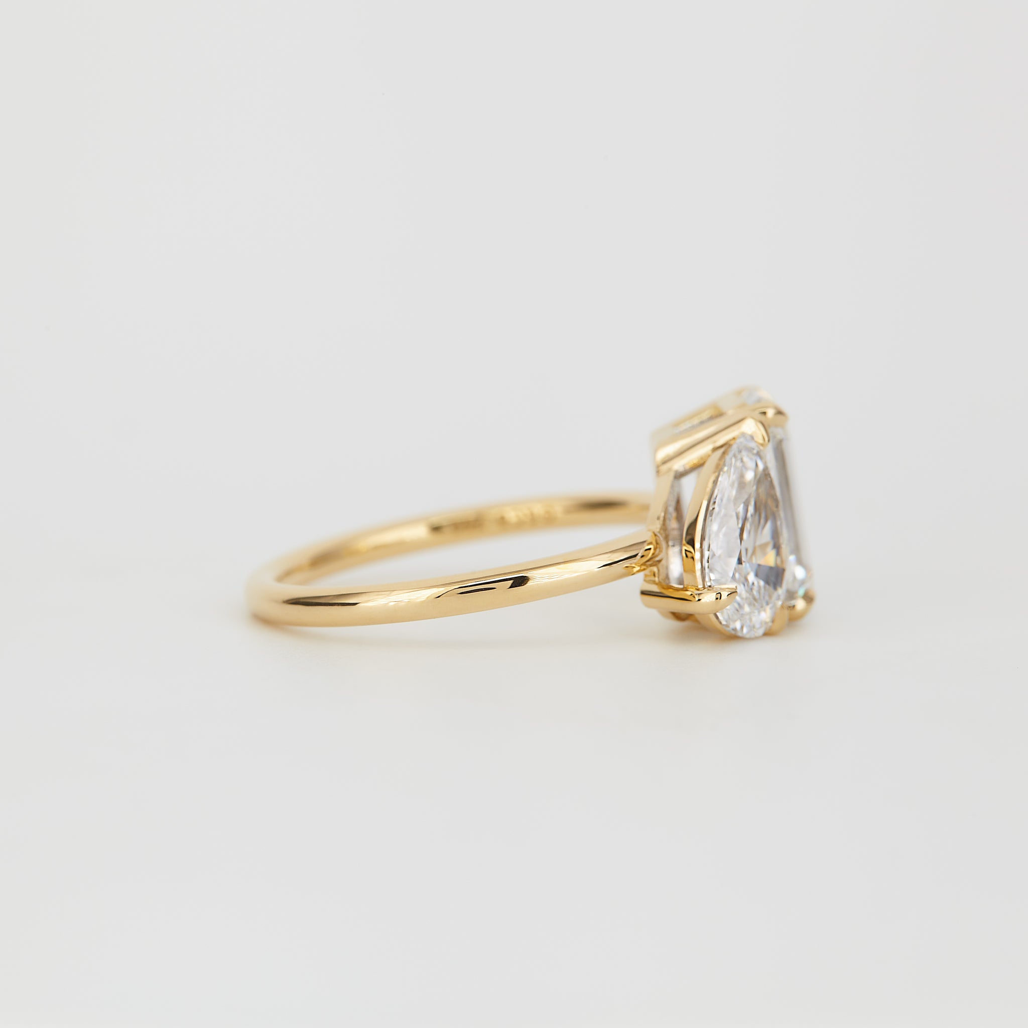 Banks, 3.34ct