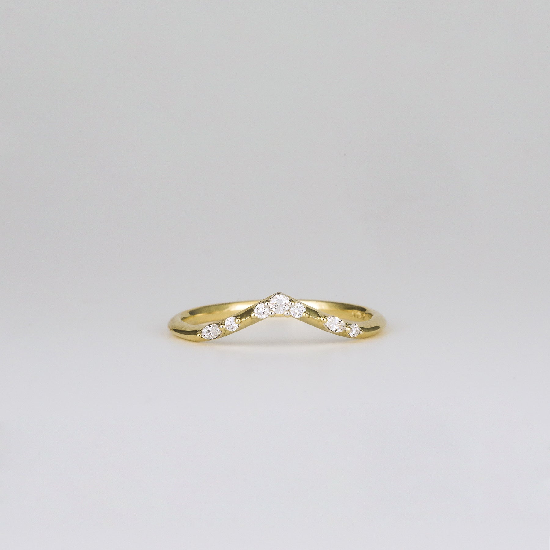 Amelie V-Shaped Diamond Wedding Band | Round & Marquise Cut