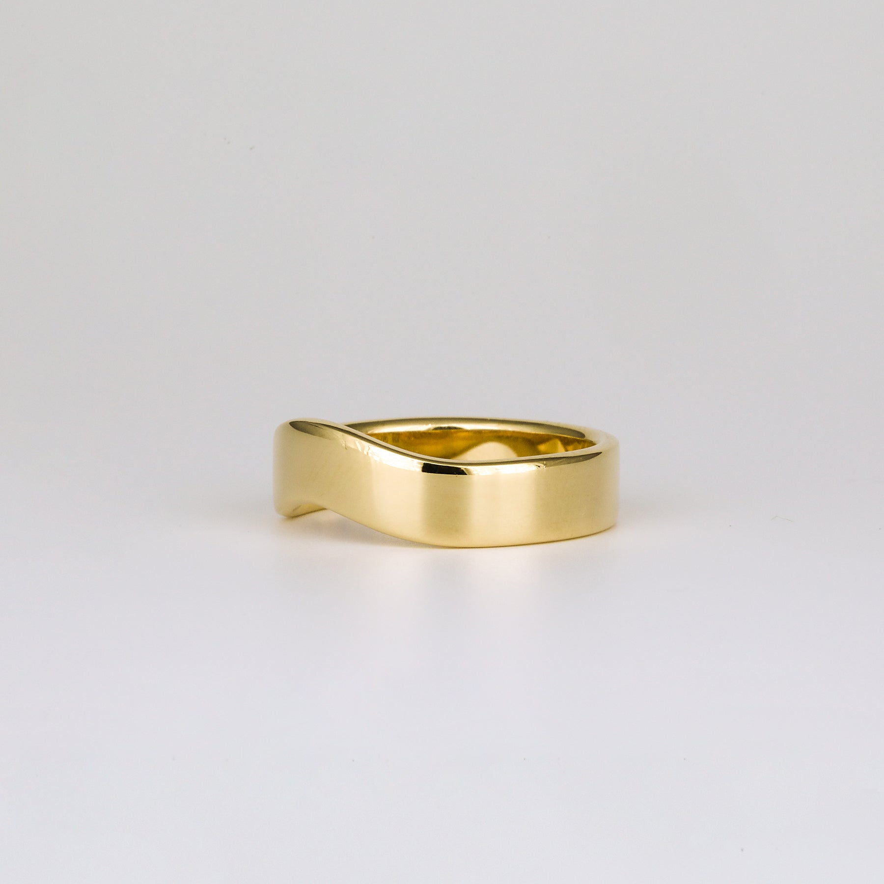 Curved Contour Band