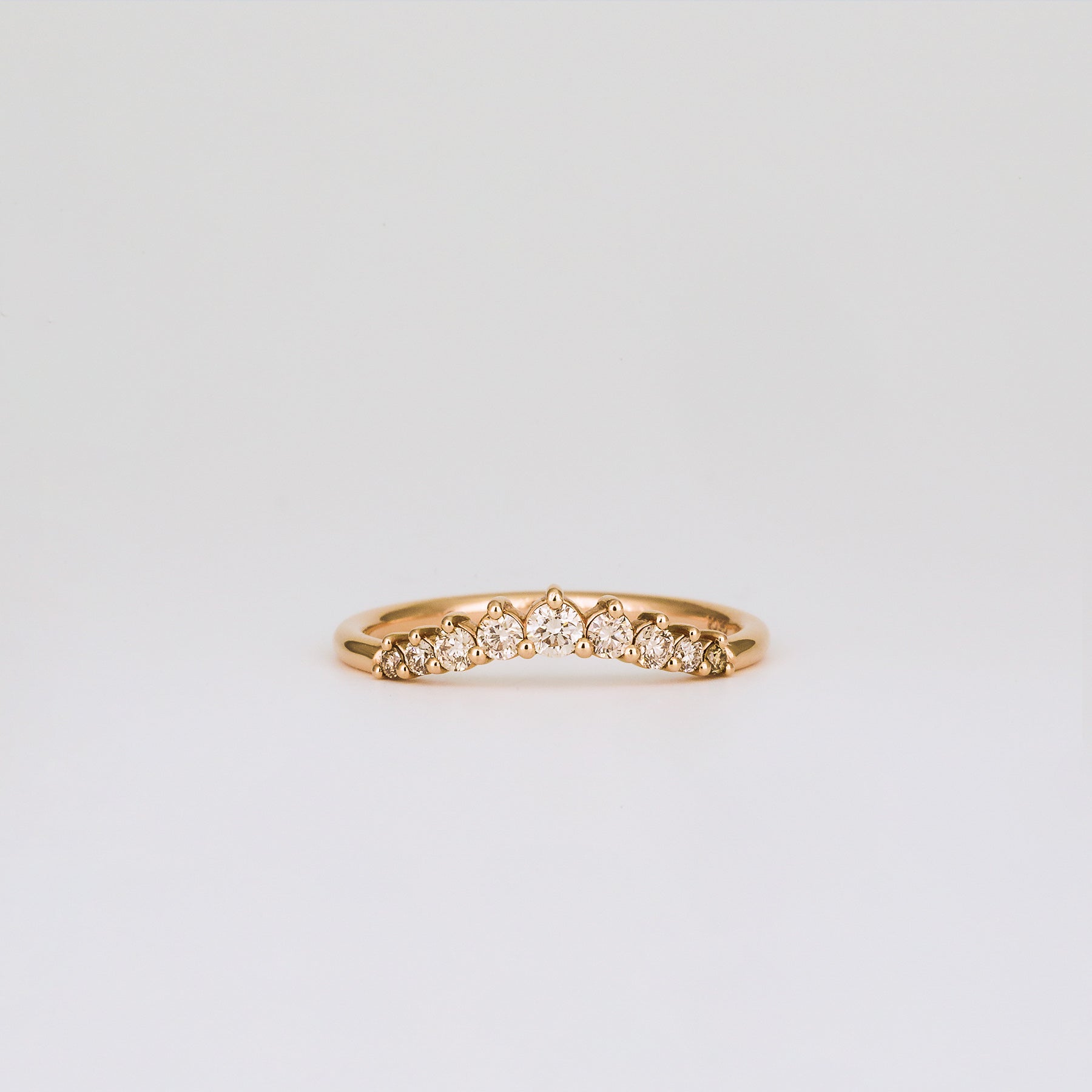 Daphne Round Curved Champagne