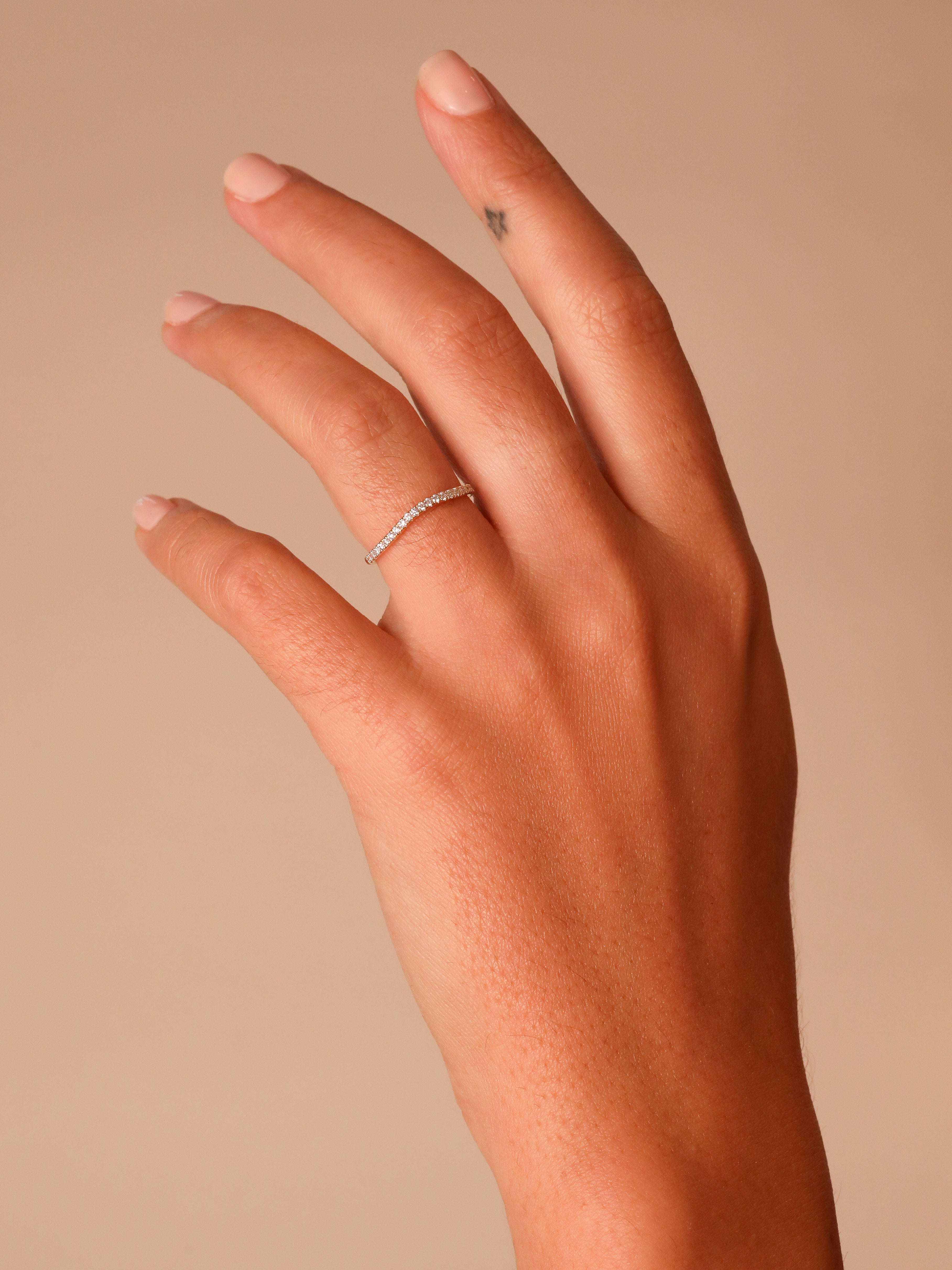 Dot Champagne Diamond Curved 0.26ct