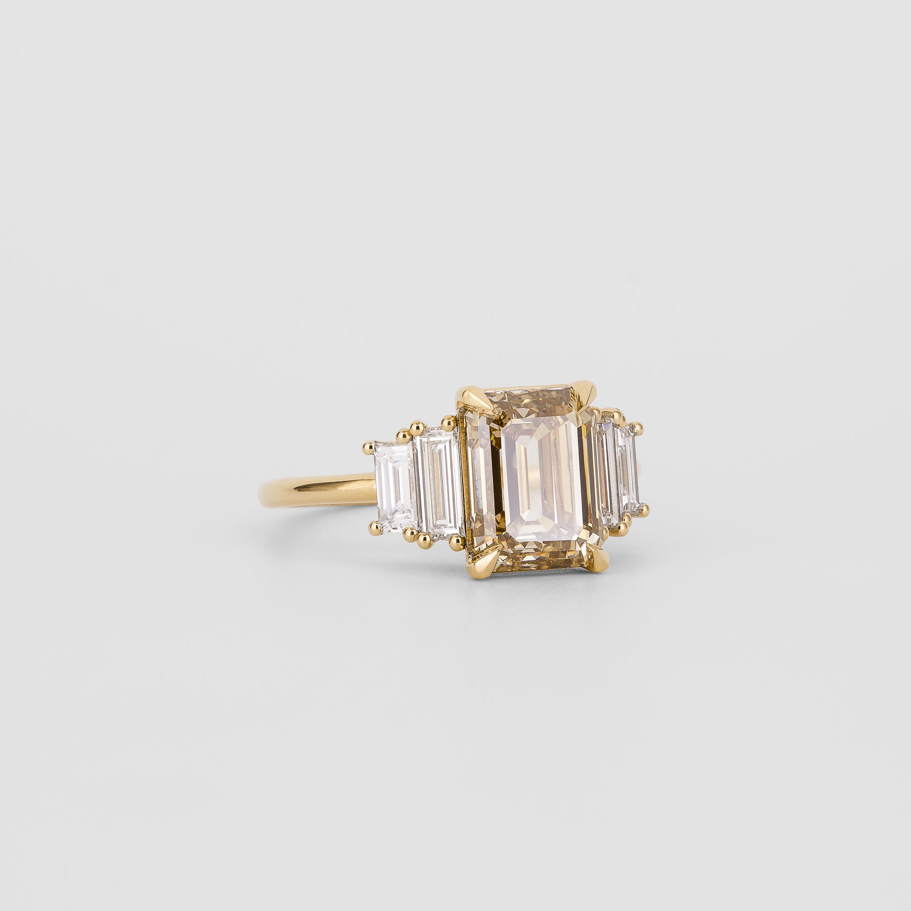 Hedy Champagne 3.04