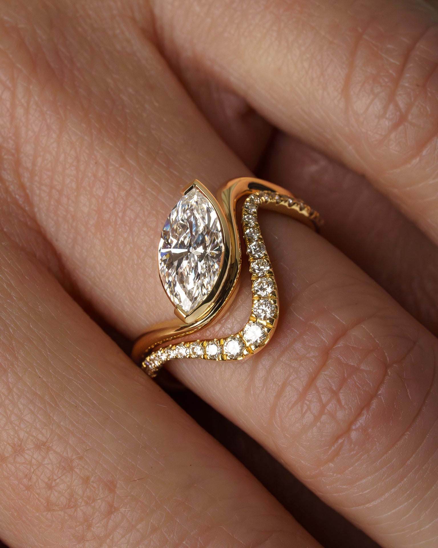 Laraine, Marquise Cut