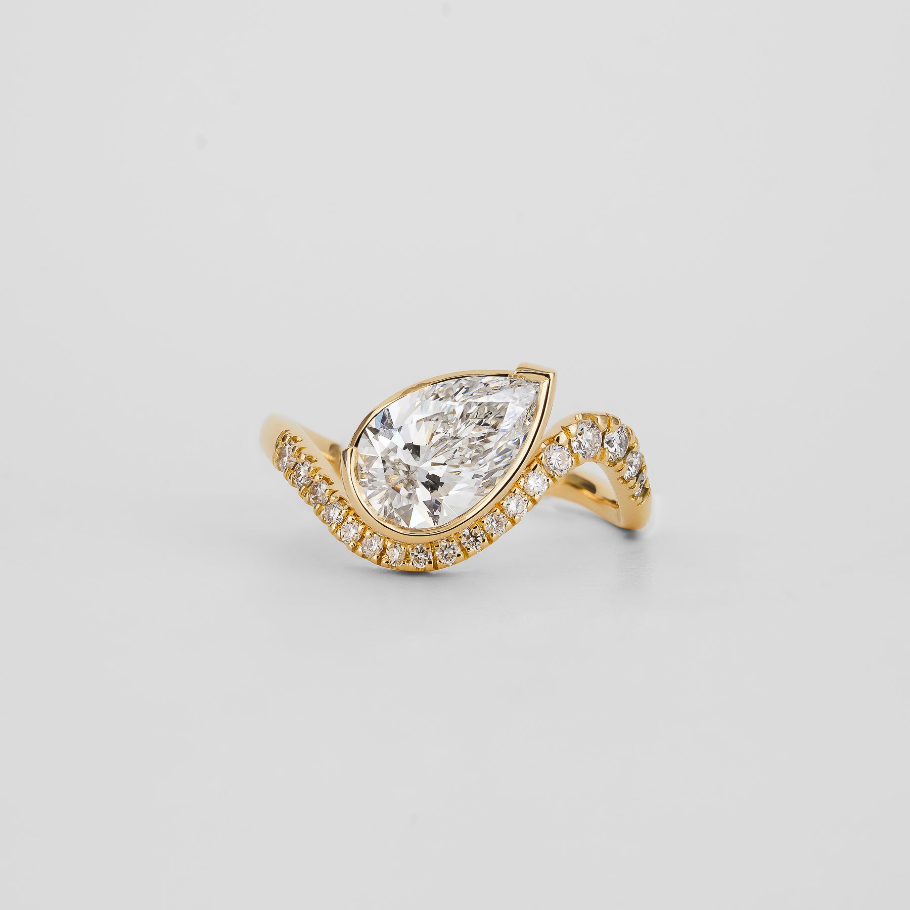 Laraine Pear Pave 1.51
