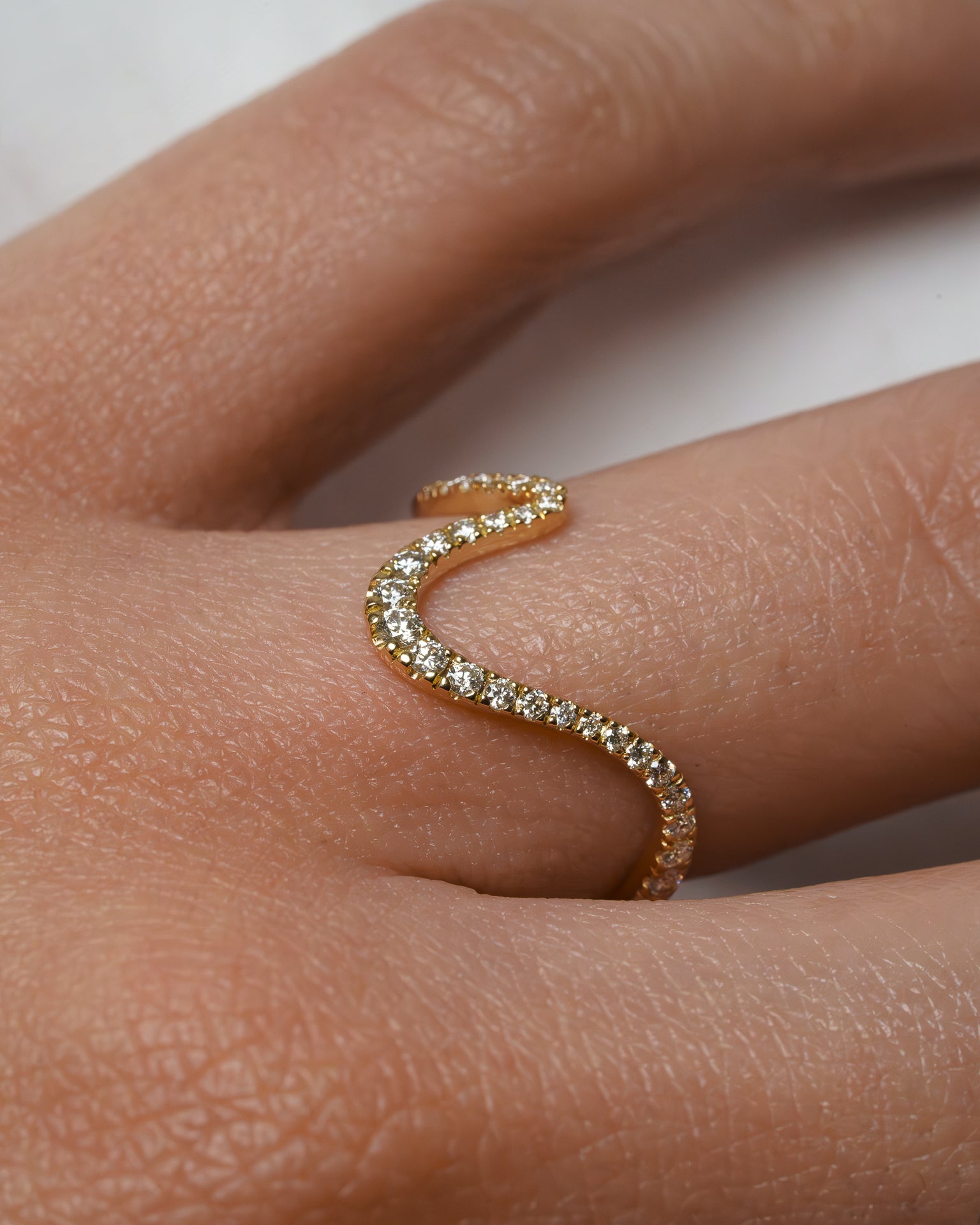 Maeva Pave Diamond Band