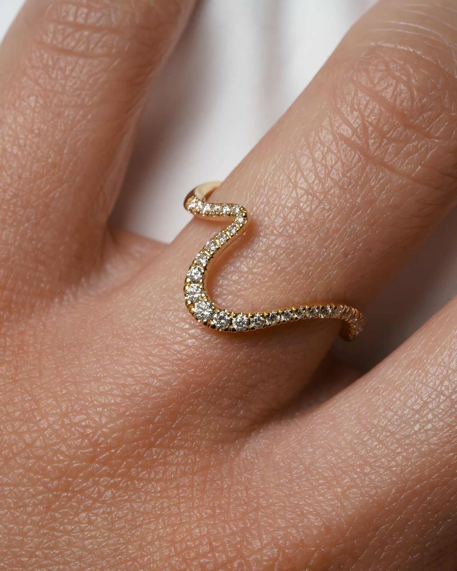 Maeva Pave Diamond Band