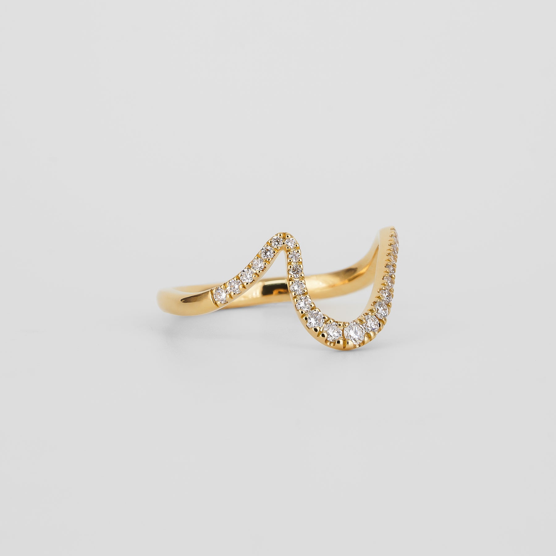 Maeva Pave Diamond Band