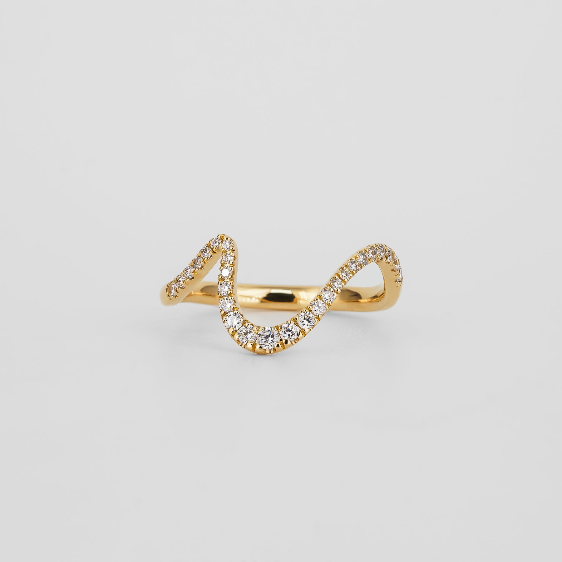 Maeva Pave Diamond Band