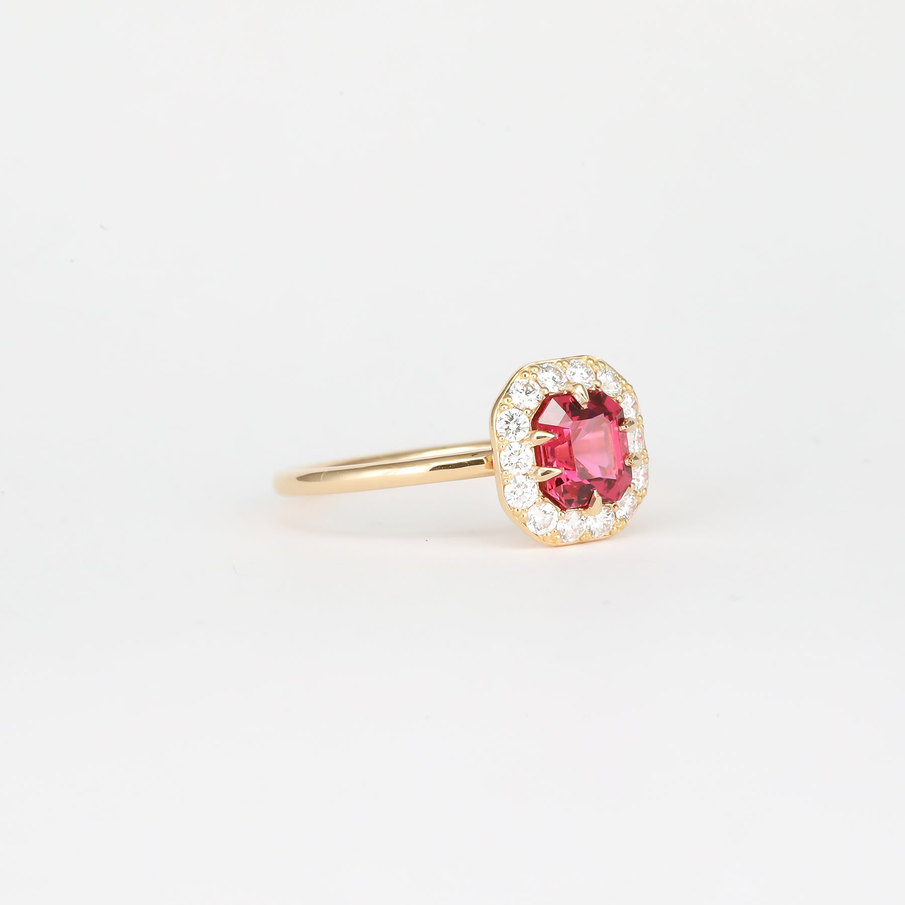 Lola Spinel 0.88