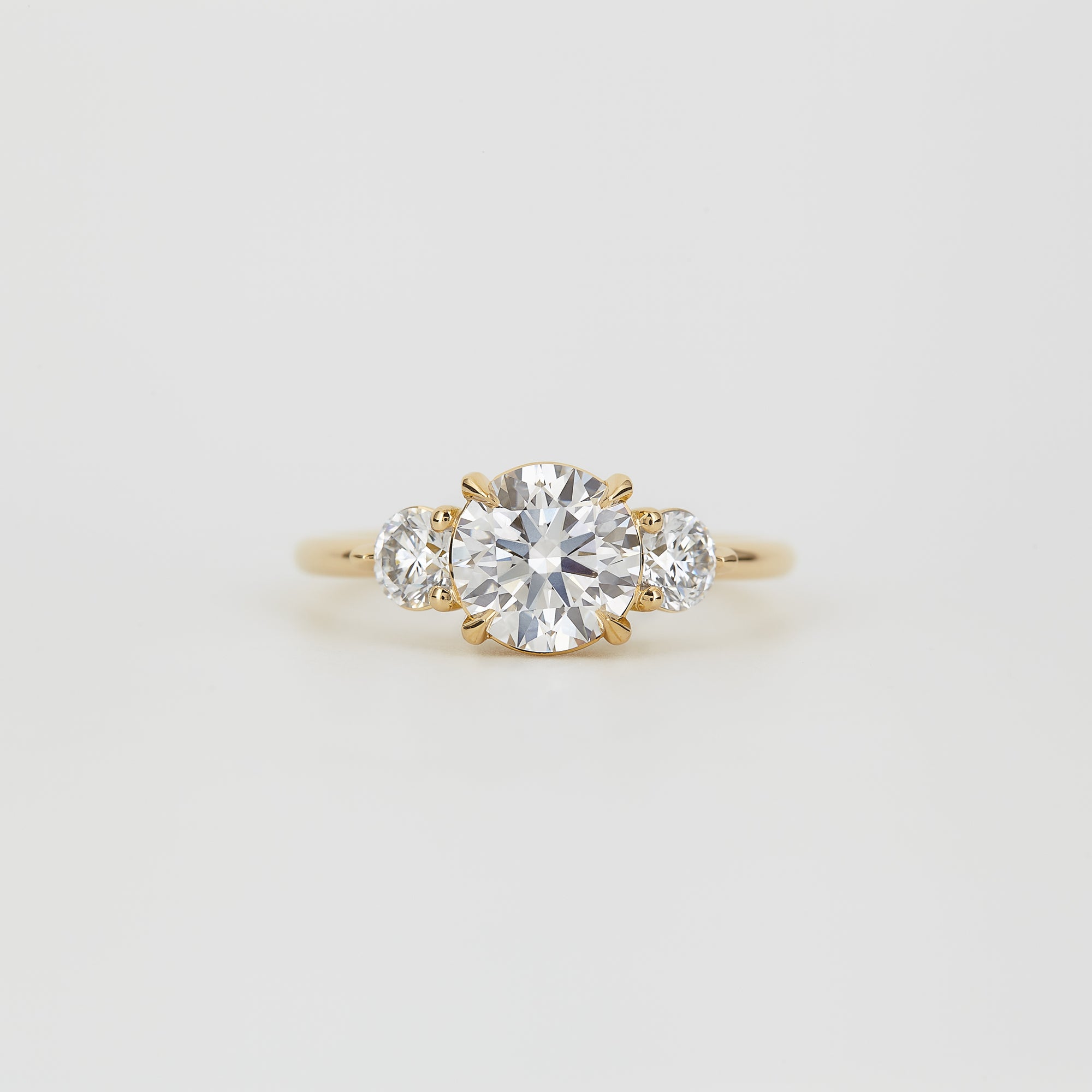 Tia, Round Cut