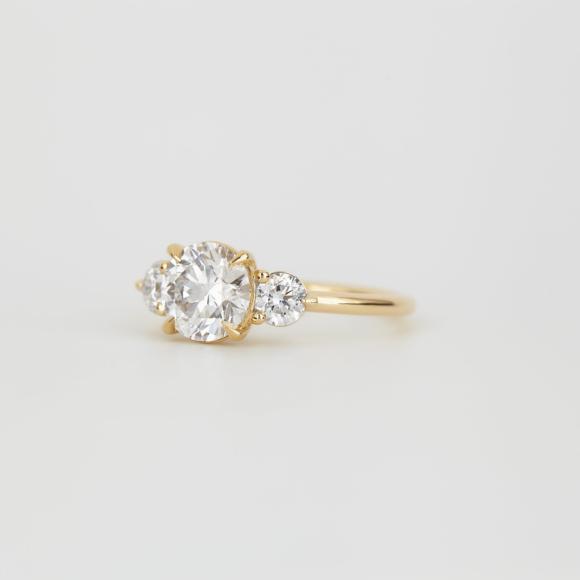 Tia, Round Cut