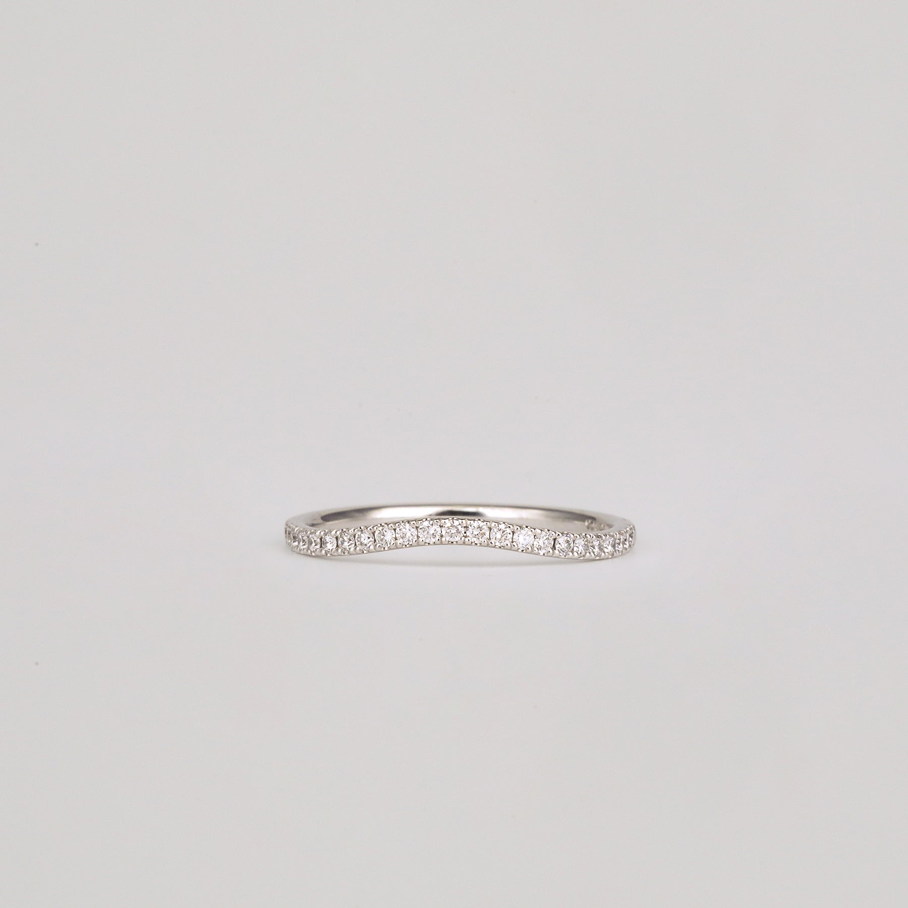 Dot Diamond Curved 0.21ct