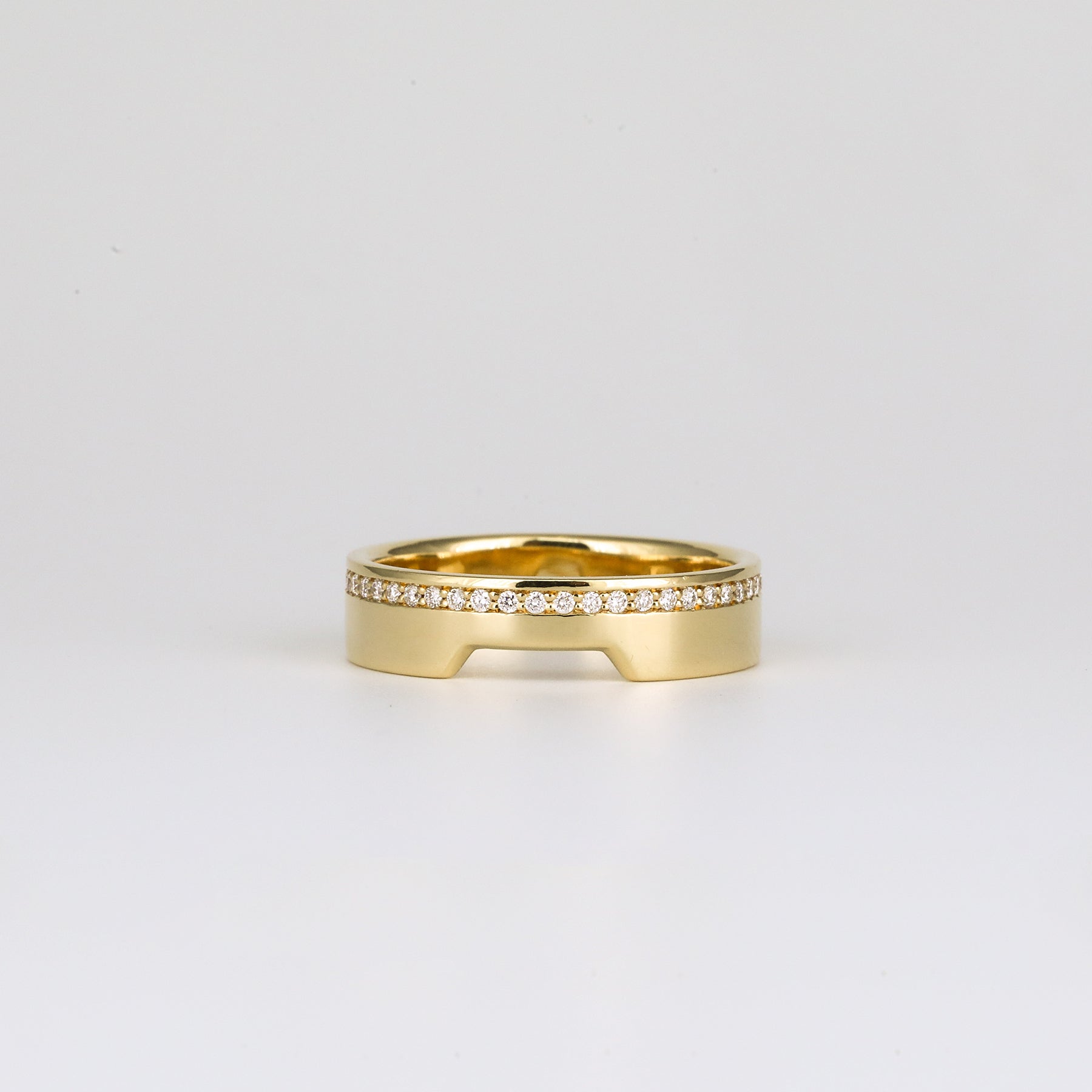 Wide Diamond Contour Band