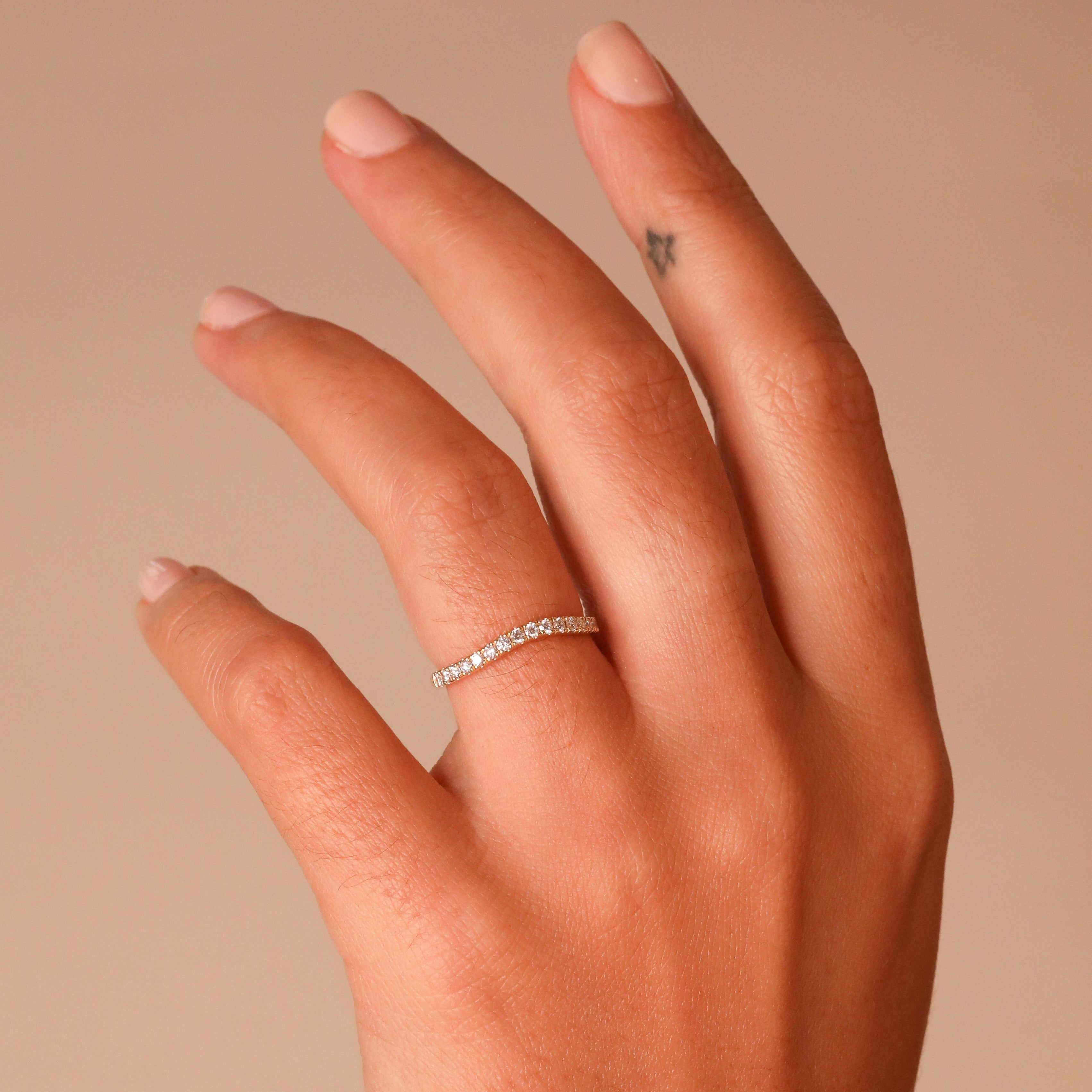 Dot Diamond Curved 0.33ct