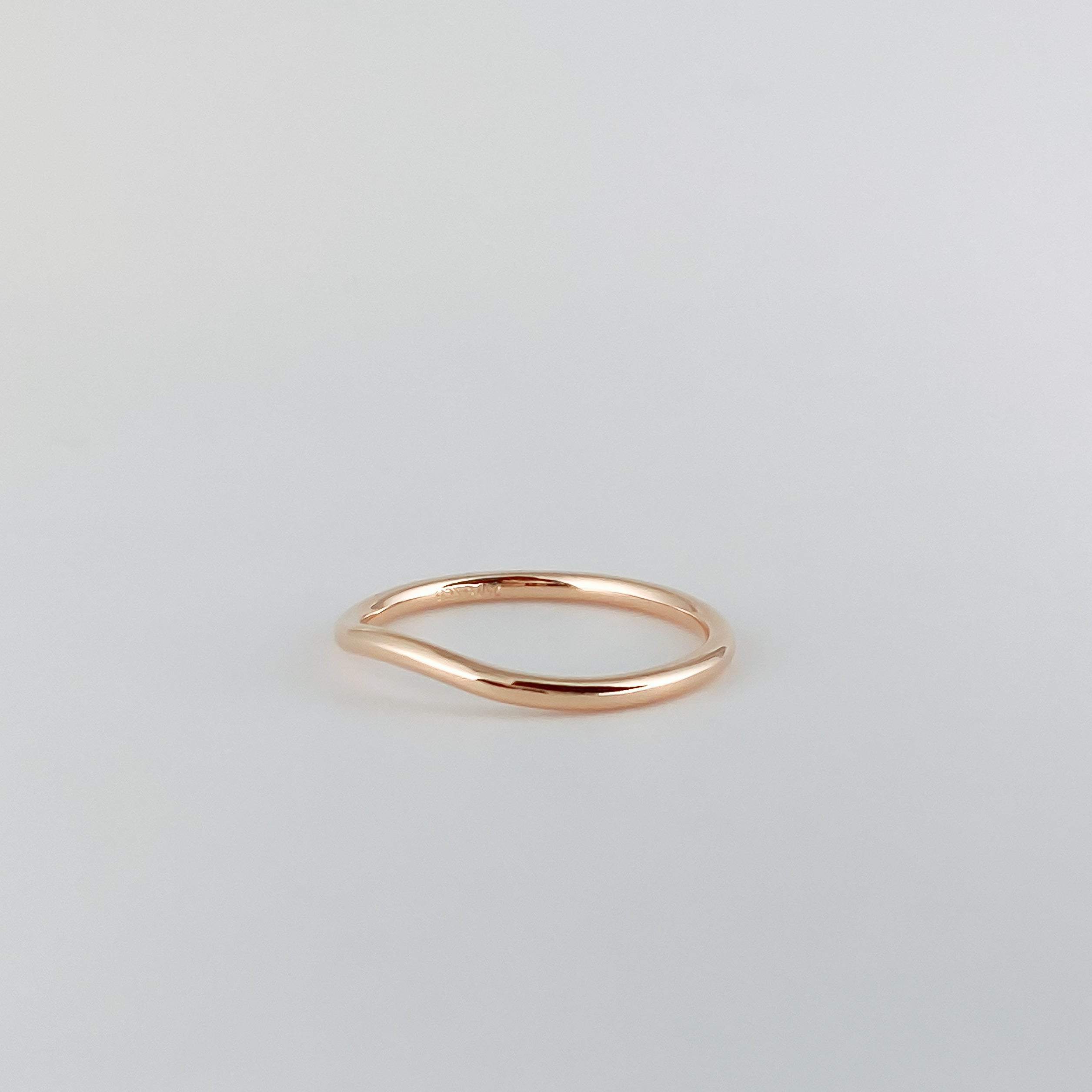 Dot Plain Curved