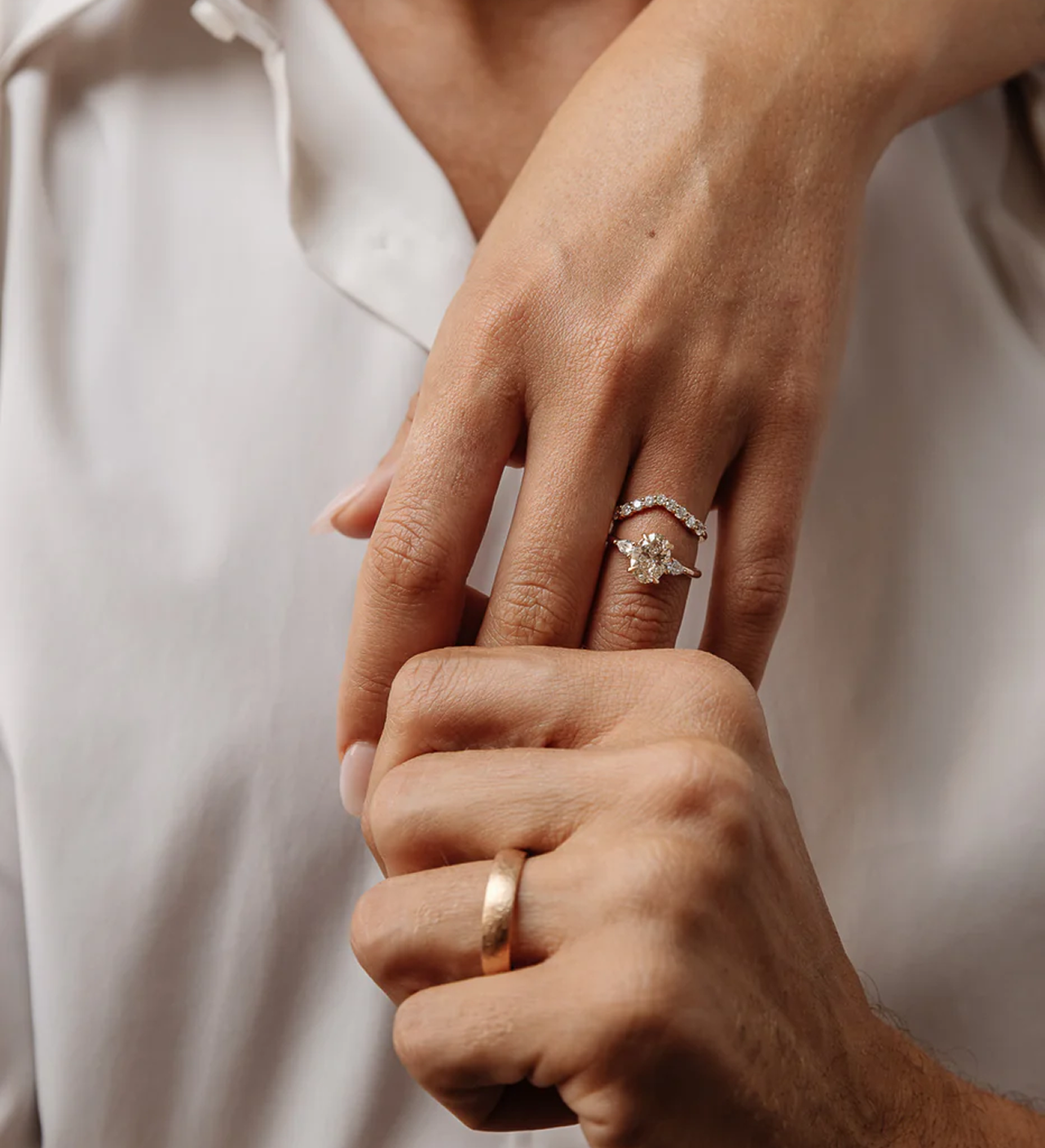 Ready-to-Ship vs Custom Engagement Rings: Which One Is Right for You?