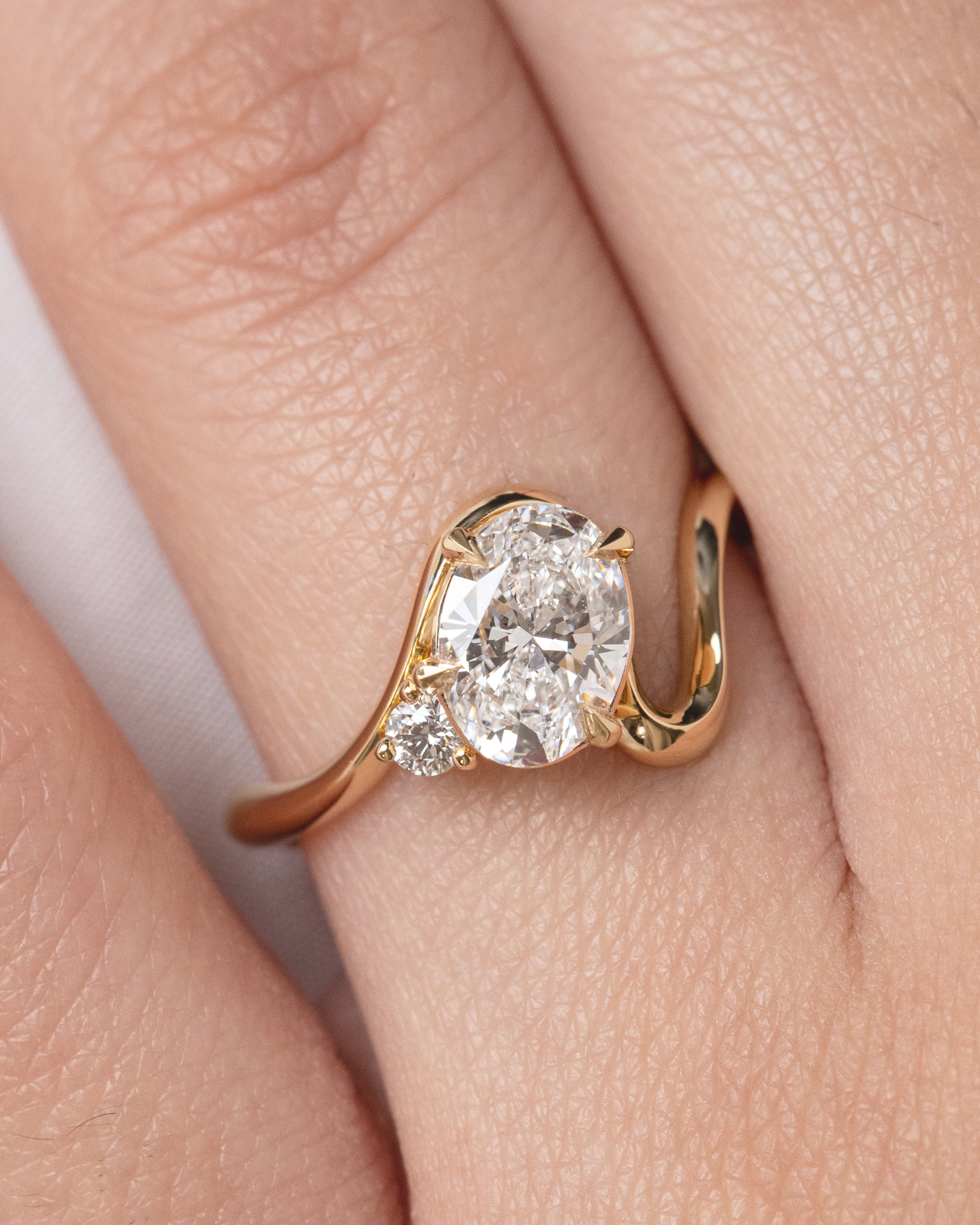 Maeva Oval 1.05ct