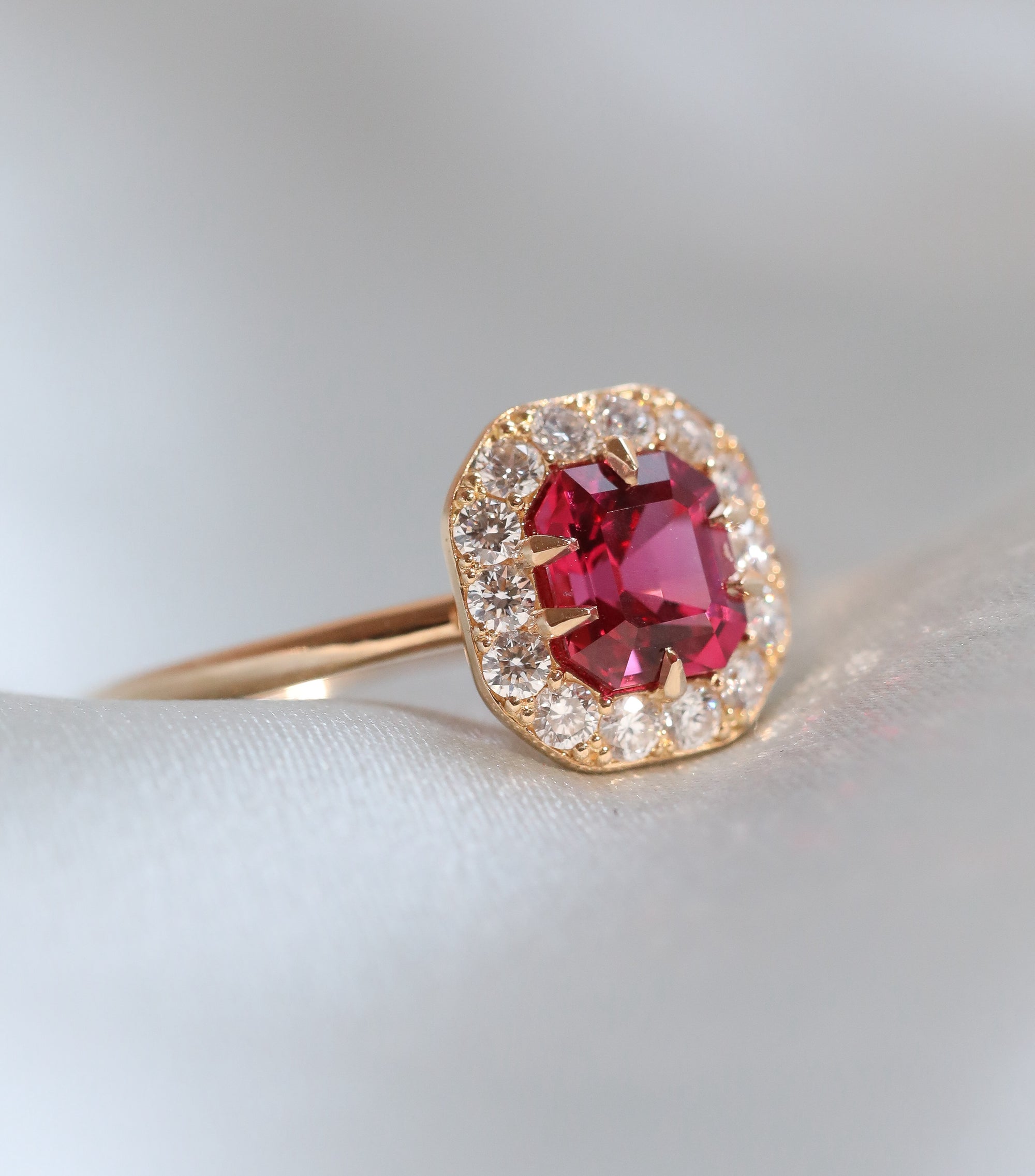 Lola Spinel 0.88