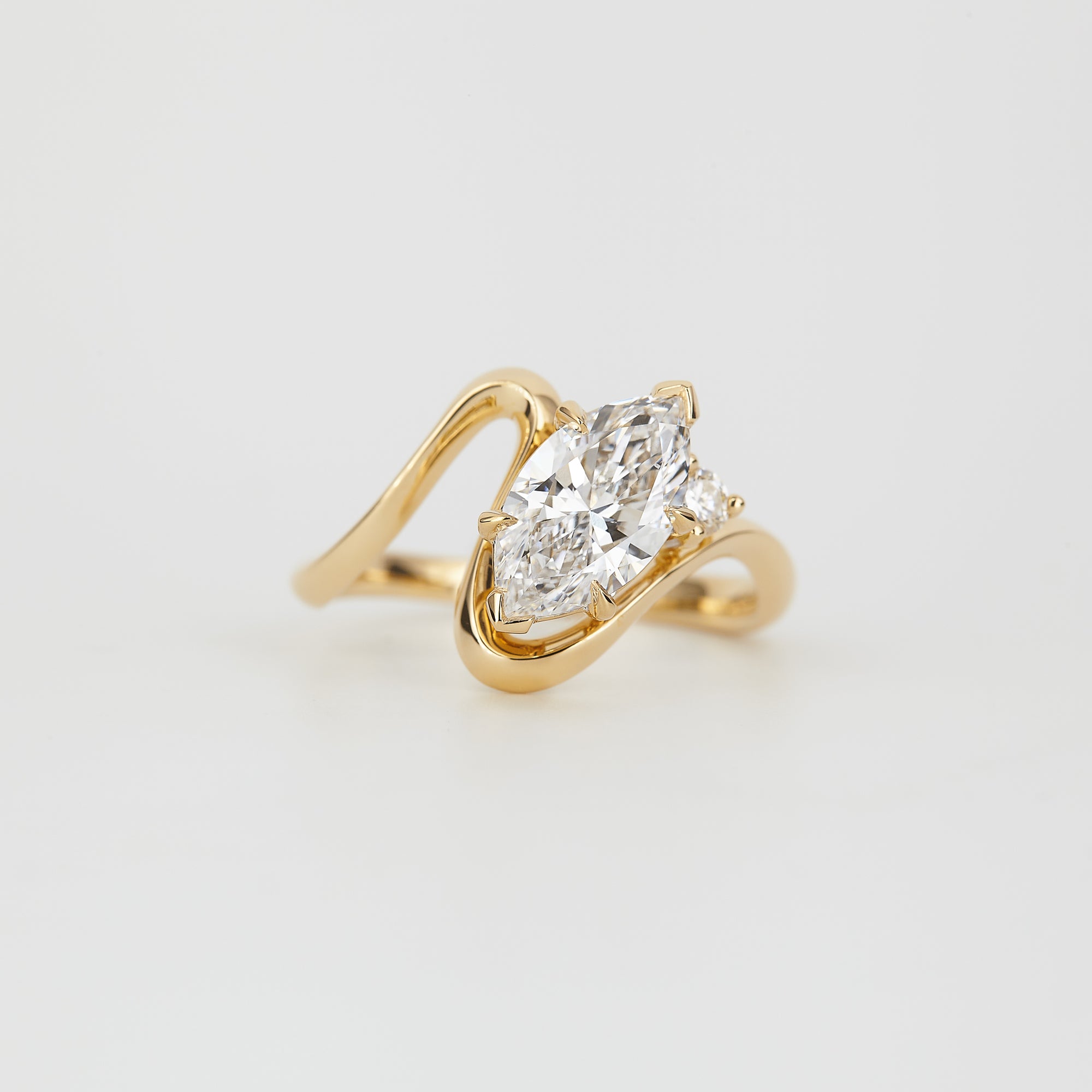 Maeva, Marquise Cut