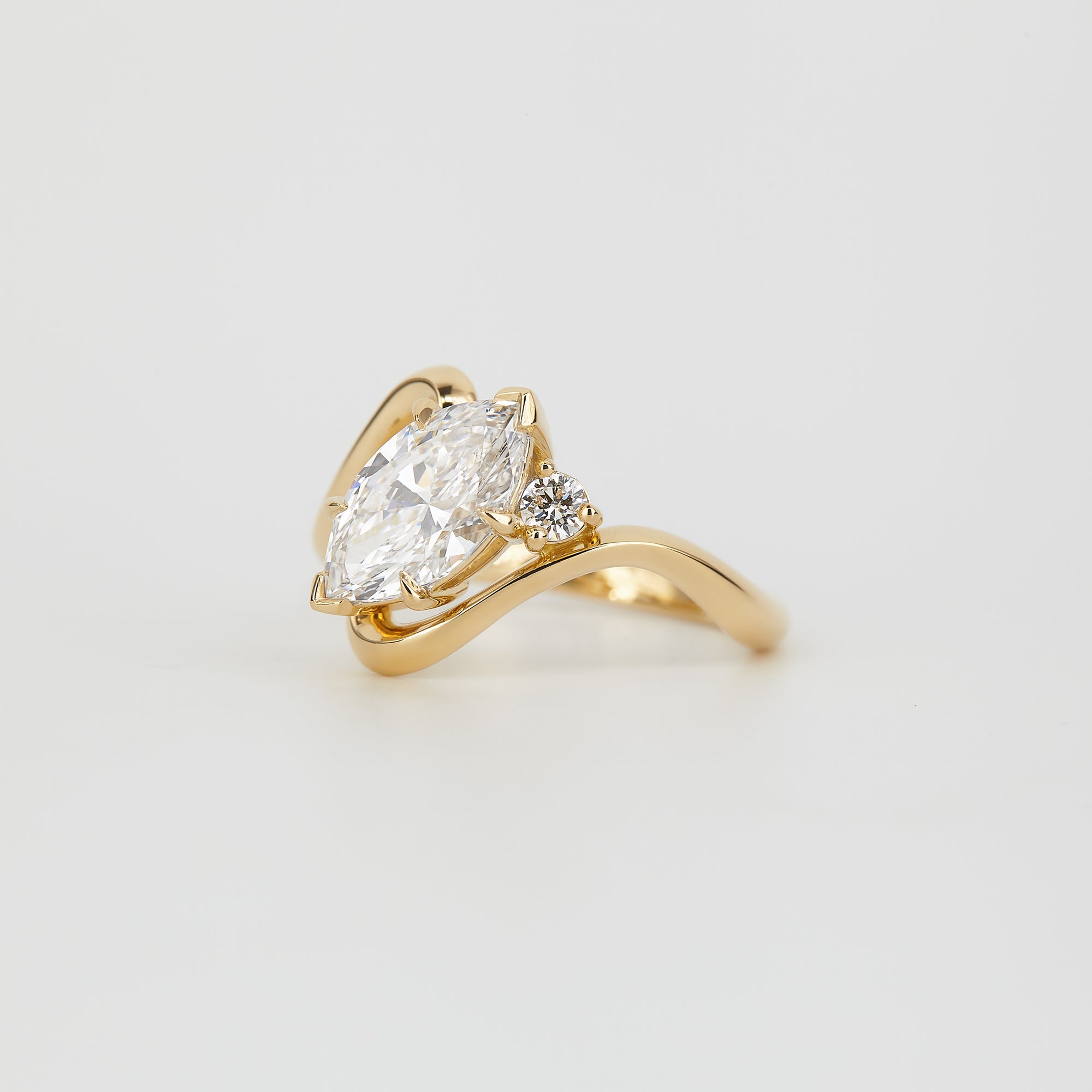 Maeva, Marquise Cut