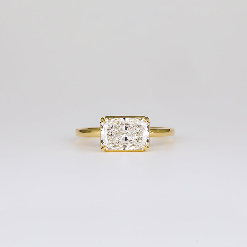Aaren East-West Radiant Cut 2.01ct Lab Grown Diamond Solitaire Ring in Yellow Gold