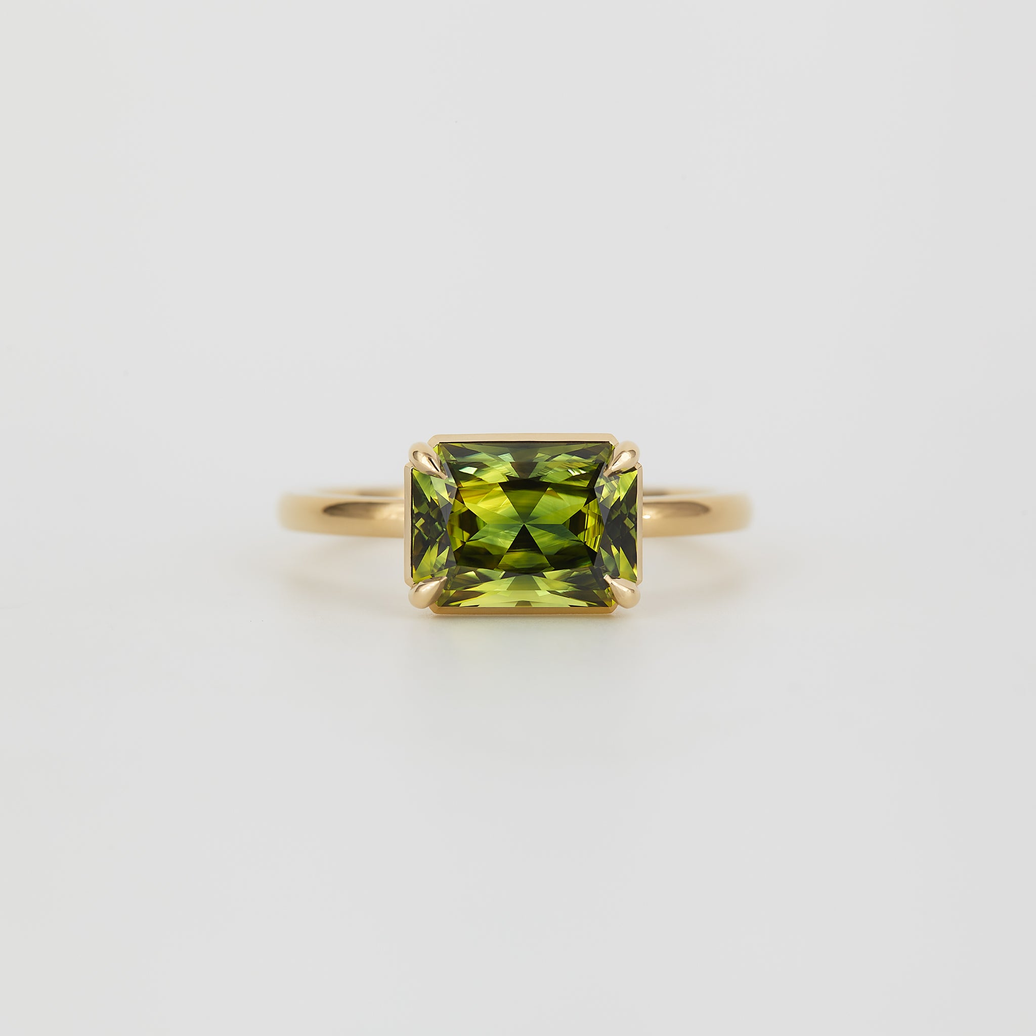 Aaren East-West Radiant-Cut 2.77ct Australian Parti Sapphire in Yellow Gold