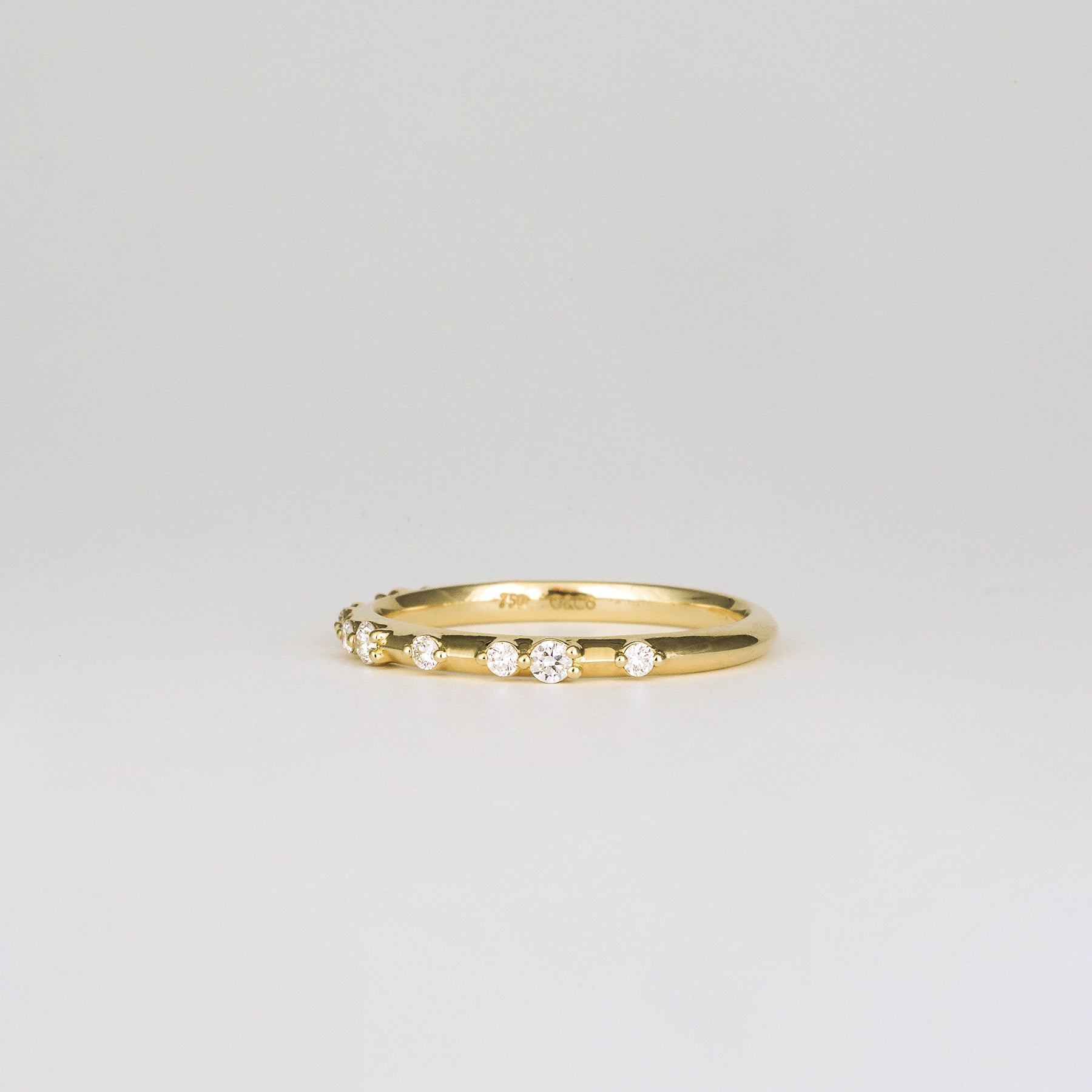 Amelie 1.8mm Straight Round Diamond Wedding Band