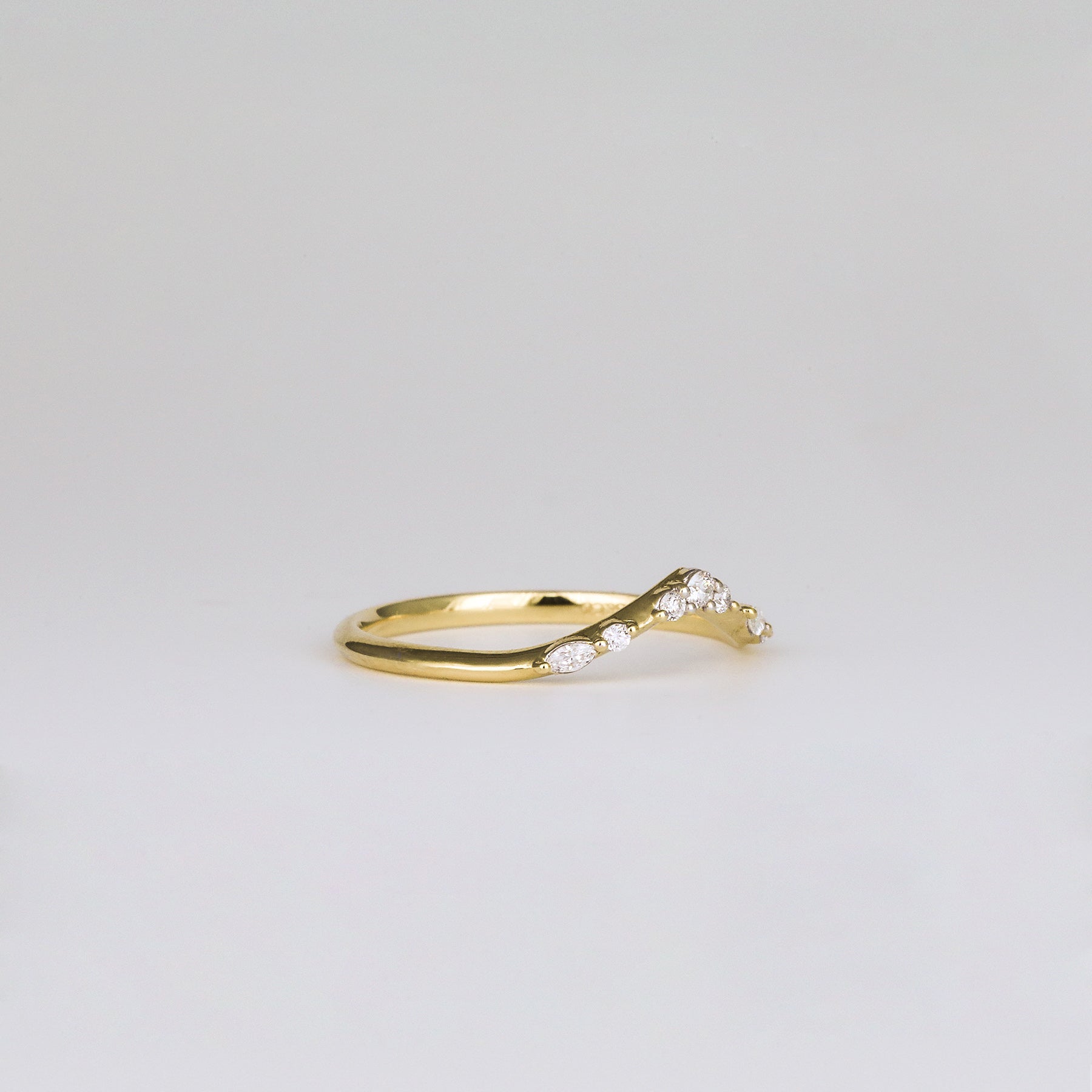 Amelie V-Shaped Diamond Wedding Band | Round & Marquise Cut