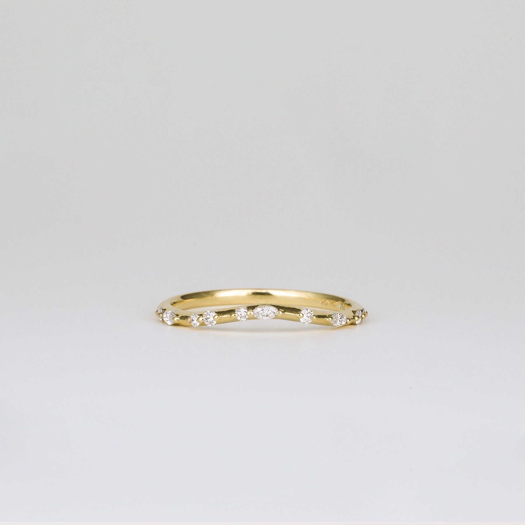 Amelie Curved Diamond Wedding Band | Round &amp; Marquise Cut