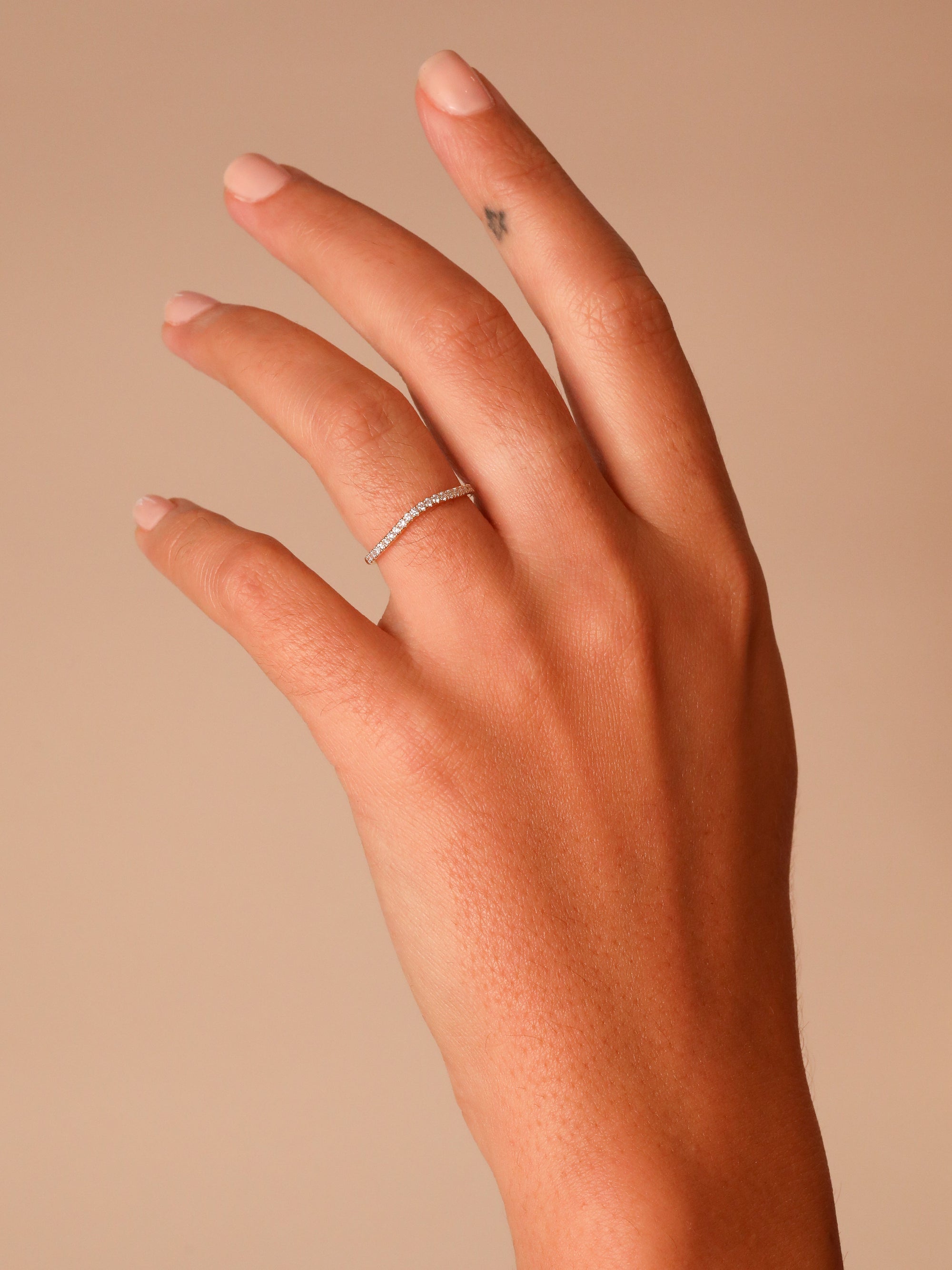 Dot Champagne Diamond Curved 0.26ct