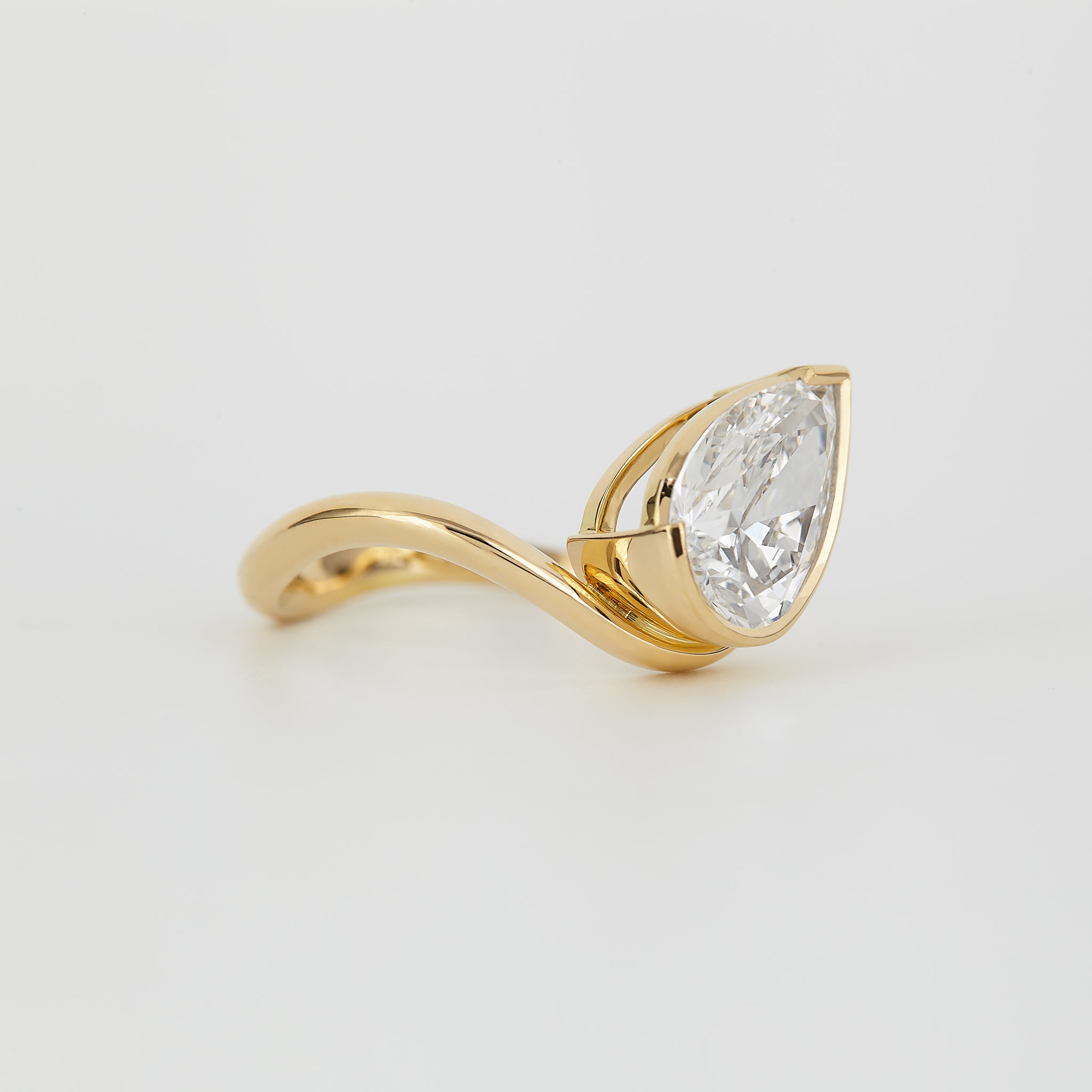 Laraine Pear 2.03ct