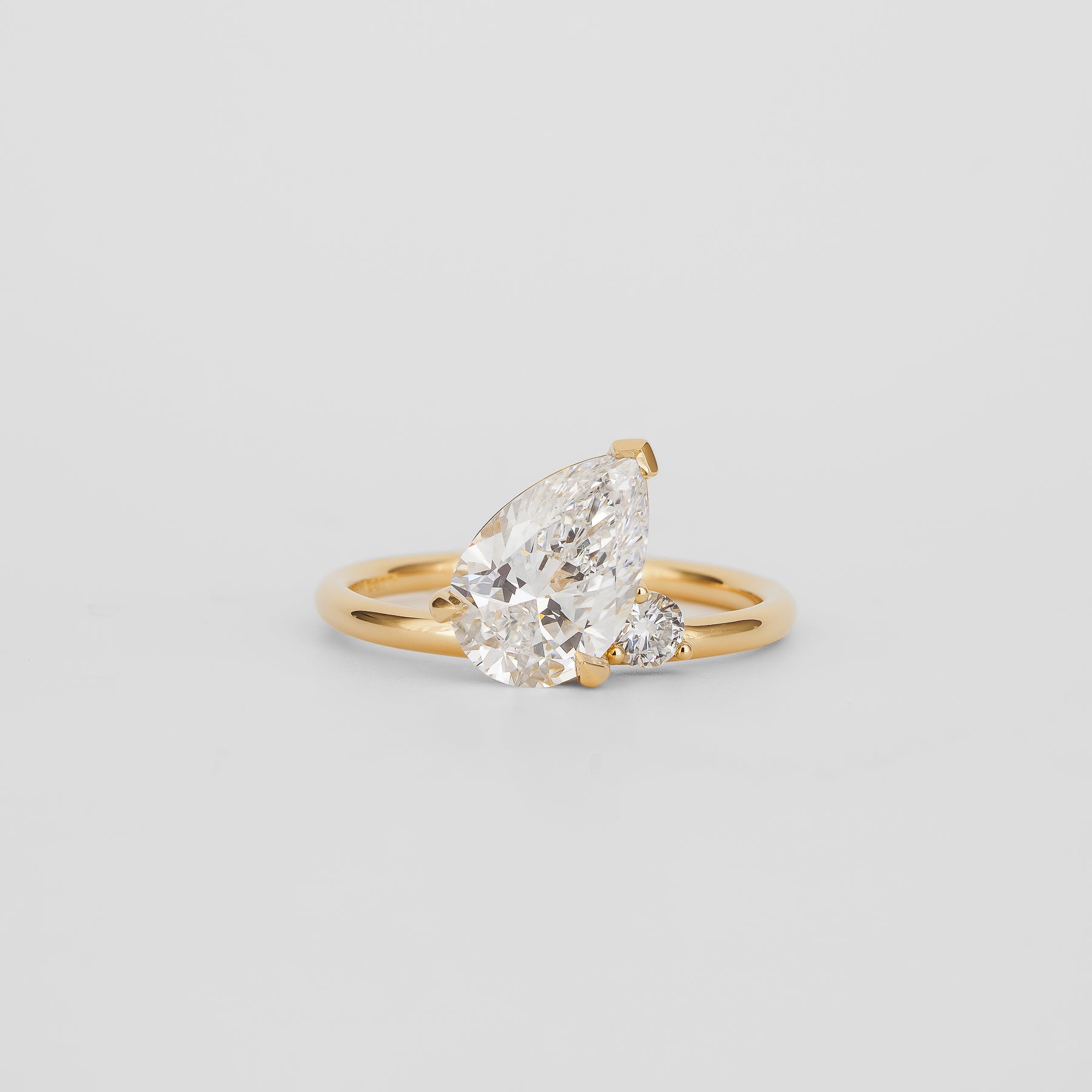 Paola ring builder