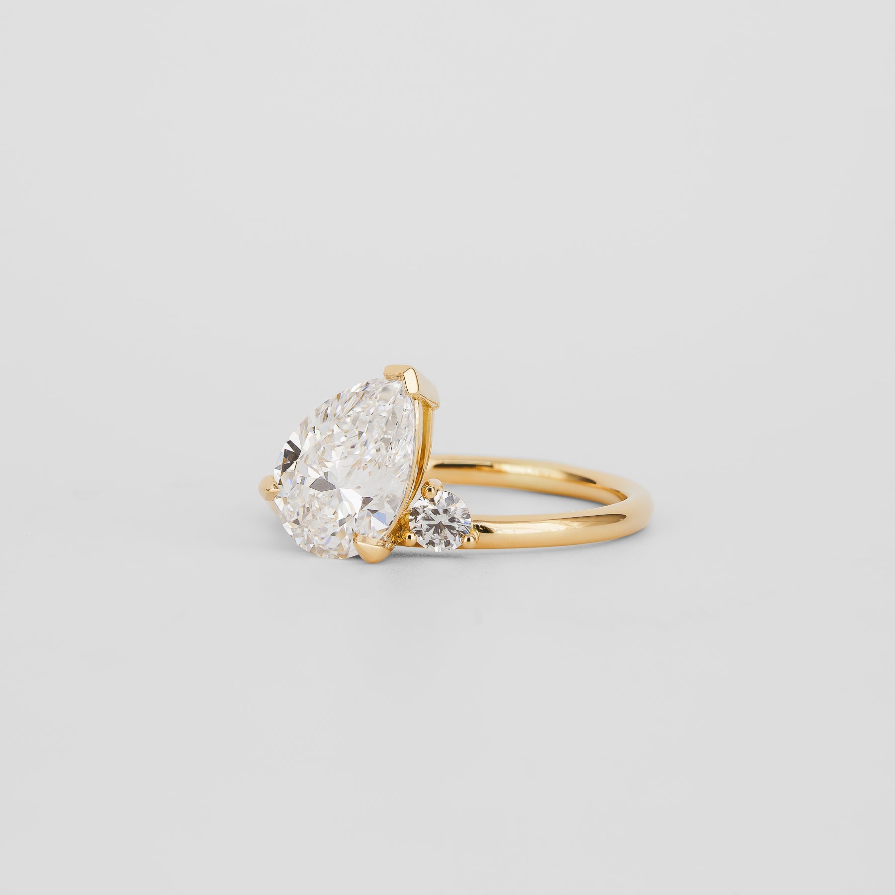 Paola ring builder