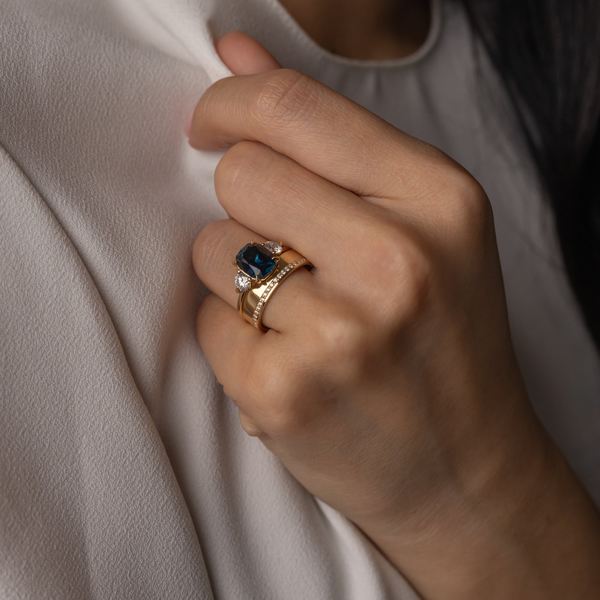 Wide Diamond Contour Band