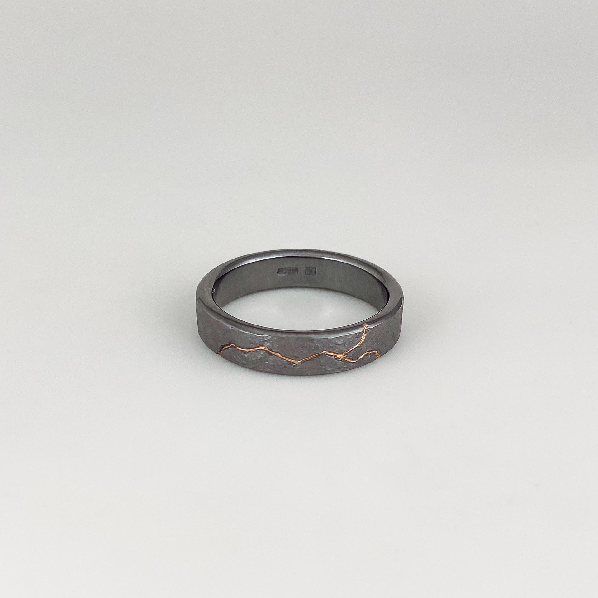 Kintsugi Men's Wedding Band Grew & Co